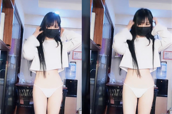 肤白貌美美女给狼友表演雨一直下